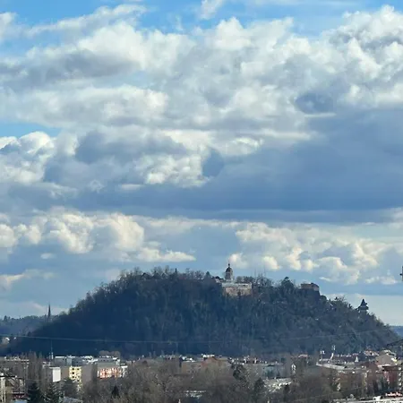 Διαμέρισμα Lichtdurchflutete Penthousewohnung Mit Blick Auf Schoeckl Und Schlossberg *