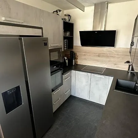 Lichtdurchflutete Penthousewohnung Mit Blick Auf Schoeckl Und Schlossberg Γκρατς