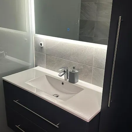 Appartement Lichtdurchflutete Penthousewohnung Mit Blick Auf Schoeckl Und Schlossberg